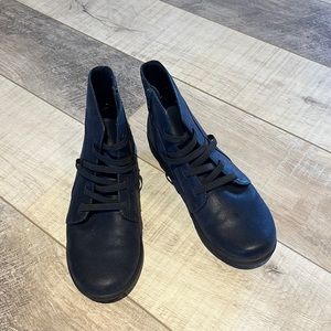 Clarks Cloudstepper Navy boot